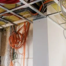 Installation der neuen Technik während des Umbaus